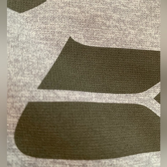 Seahawks special salute to service Nike Therma-Fit sweatshirt. Small. - Picture 6 of 6